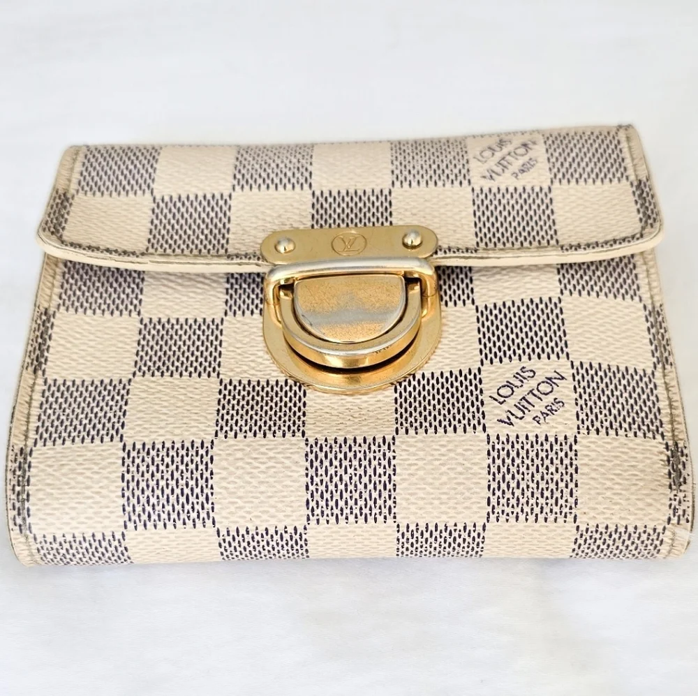 Louis Vuitton Damier Azur Wallet with Gold Clasp - Picture 2 of 8